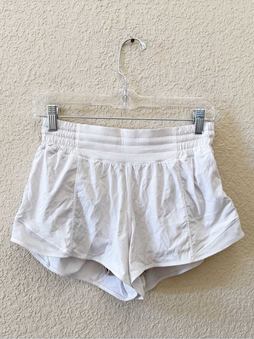 Lululemon Hotty Hot Shorts High Rise Athletic Athleisure Sporty Bone 6 - Picture 3 of 8